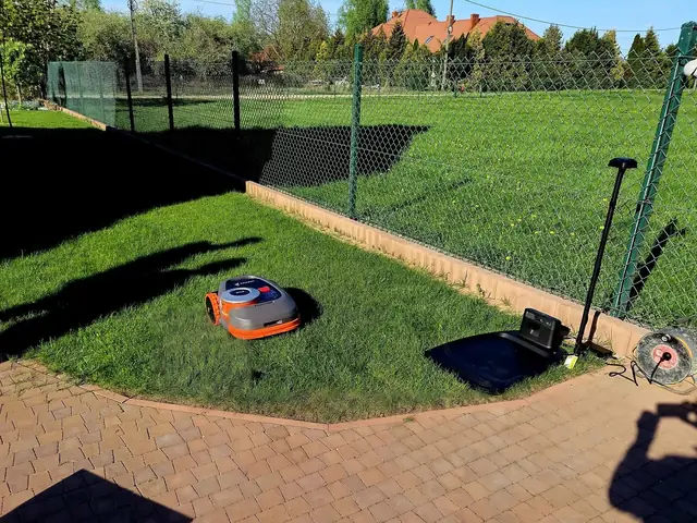 Uruchomienie robota Navimow – robot, stacja ładująca i antena