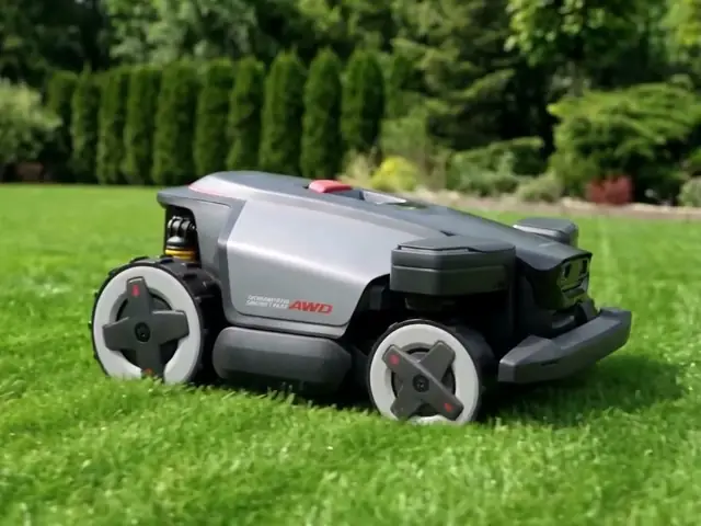 Roborock RockMow Z1 z napędem AWD na trawniku