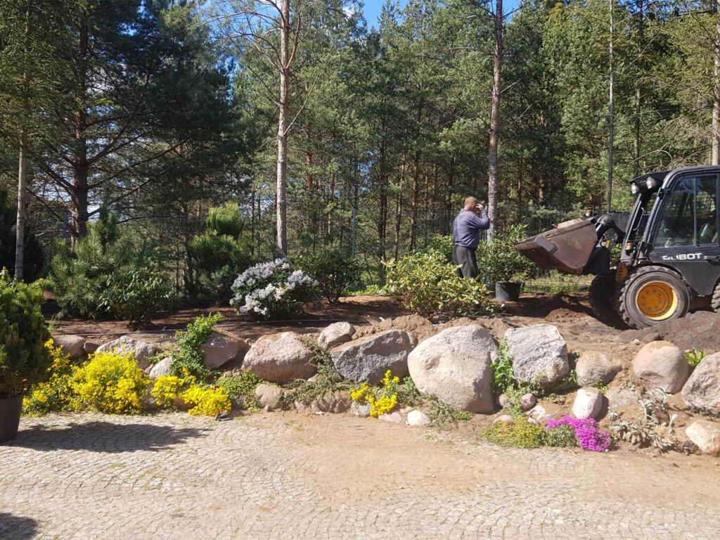 Ogrody Dworakowscy Choroszcz, Białystok i okolice | Zakładanie ogrodów, Pielęgnacja ogrodów, Nawadnianie ogrodów (trawników), Usługi brukarskie, Projektowanie ogrodów